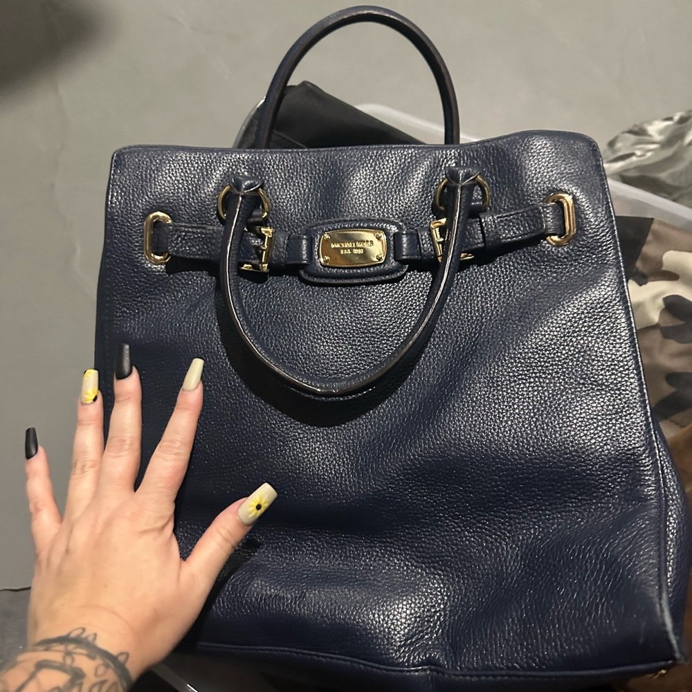 Michael kors purse